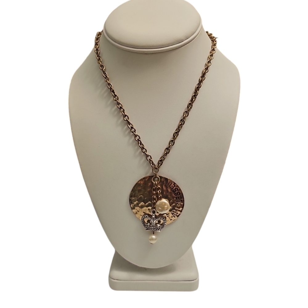 Vintage gold chain faux pearl & crown charm necklace